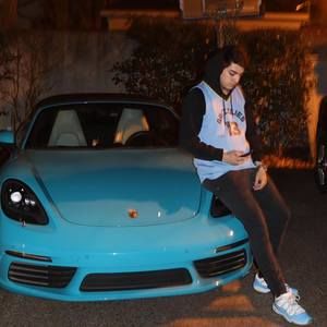 Meet your Posher, Alex